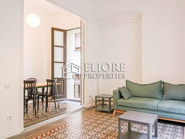 Renovated and furnished in the best area of the Gothic Quarter