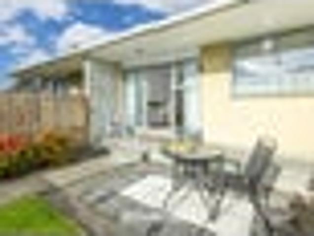 RENOVATED AND READY ON RIVERBANK