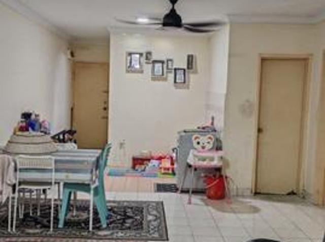RENOVATED Apartment Flora Damansara PJ