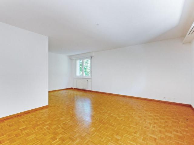 Renovated apartment in a quiet green location with a large balcony