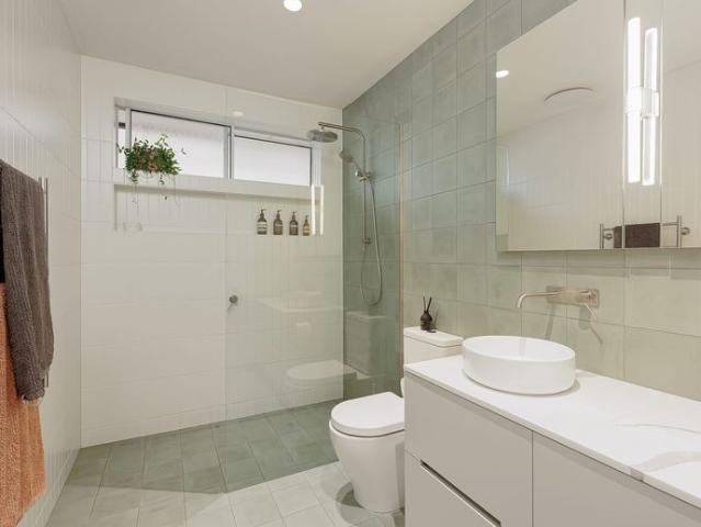 Renovated Brunswick townhouse!