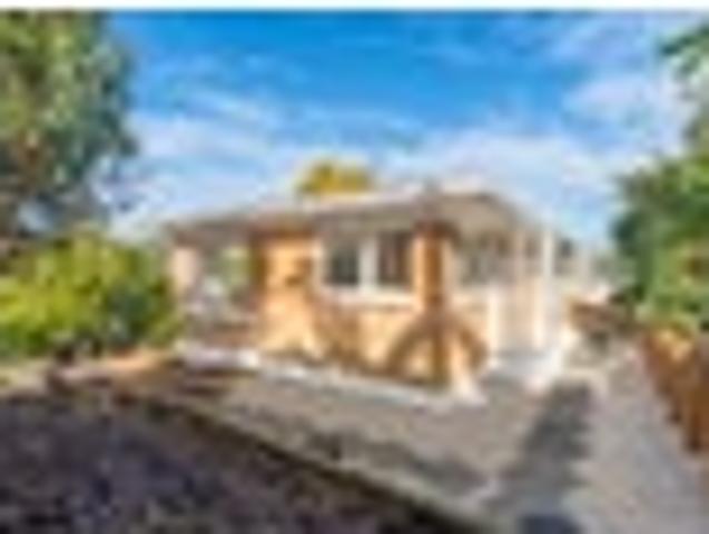 Renovated Brick Unit – Prime Milford Locale