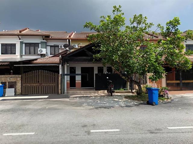 Renovated Gated Guarded 2 Storey at Tmn Nusa Subang Seksyen U5 SAlam