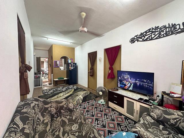 RENOVATED Ground Floor Rumah Pangsa Impian SP 4 Bandar Saujana Putra