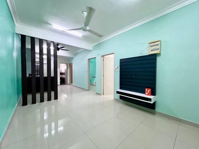 RENOVATED GROUND FLOOR Villa Kesuma Townhouse Semenyih