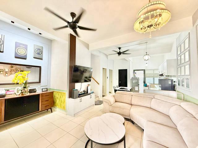 RENOVATED GROUND FLOOR 2Sty Townhouse Taman Kantan Permai Kajang
