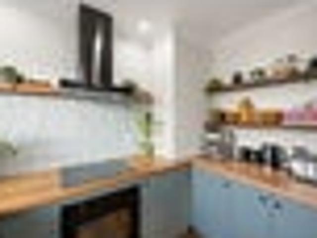 Renovated Double Glazed Character with Ensuite