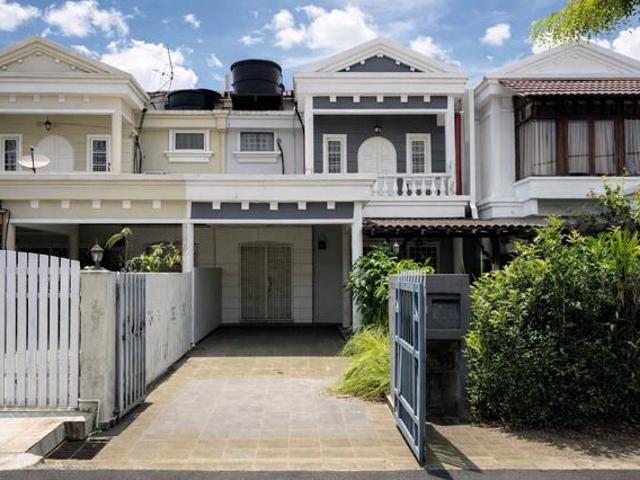 RENOVATED Double Storey Terrance USJ 11 Subang jaya