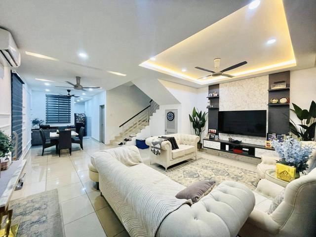 RENOVATED Double Storey Terrance Kebun Nenas Bandar Putera 2 Klang