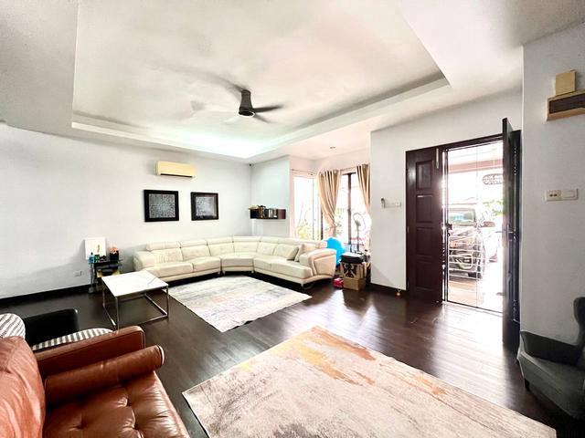 Renovated Double Storey Terrace Aroma Tropika Seksyen 27 Shah Alam