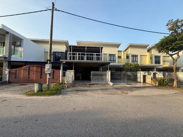 RENOVATED Double Storey Terrace Bukit Saujana Bandar Saujana Utama