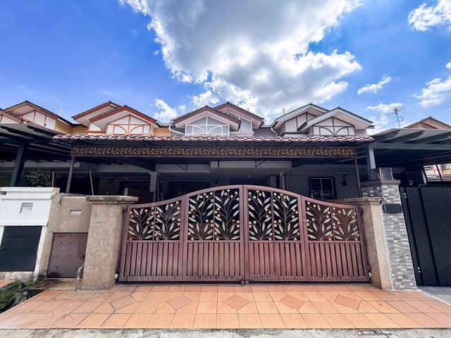 RENOVATED Double Storey Terrace House Taman Universiti Bangi Ukm