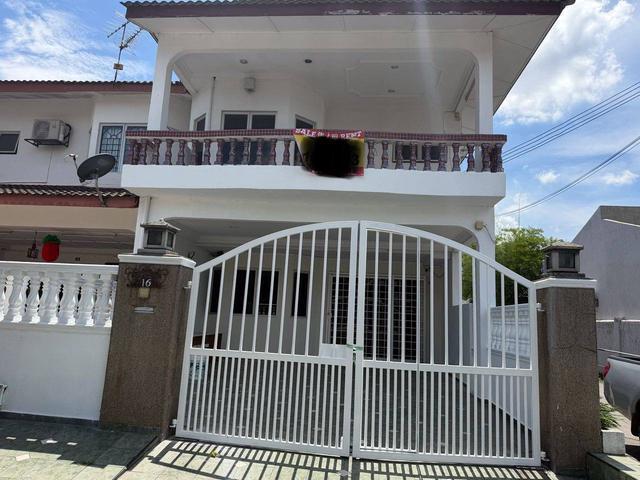 RENOVATED Double Storey Terrace Sungai Jelok Kajang