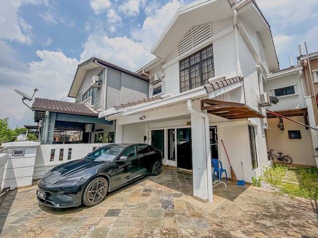 RENOVATED Double Storey Terrace Superlink DSentral Bandar Seri Putra