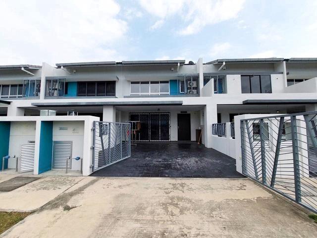 RENOVATED Double Storey Terrace Serenia Arina Serenia City Sepang