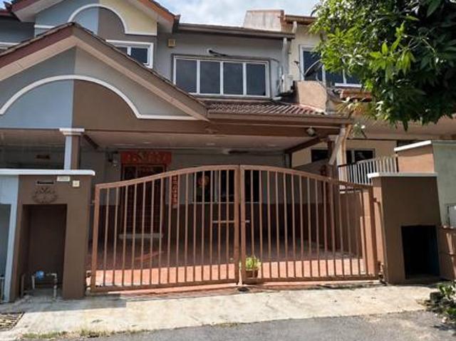 RENOVATED Double Storey Terrace Taman Pinggiran Saujana Kajang
