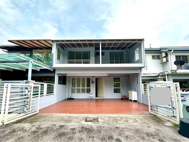 RENOVATED Double Storey Terrace Taman Saga Emas Kajang