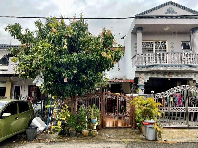 RENOVATED Double Storey Terrace Taman Sri Gombak Fasa 4 Batu Caves