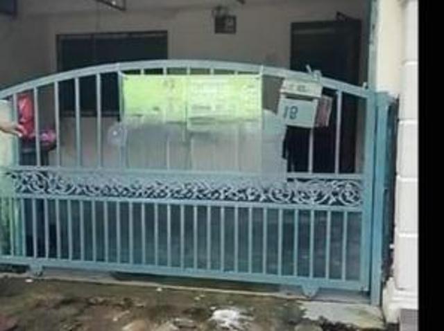 Renovated Double storey terrace taman Tasik Jaya Senawang