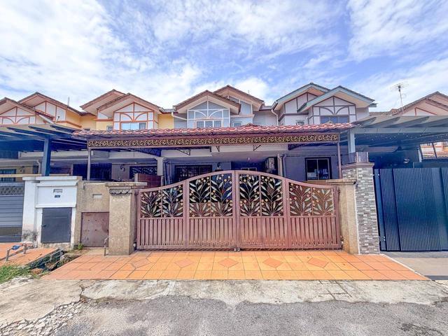 RENOVATED Double Storey Terrace Taman Universiti Bangi