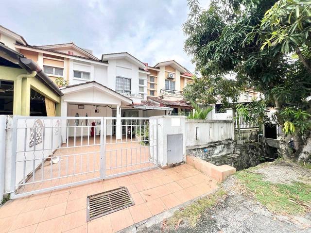 RENOVATED Double Storey Terraced at Saujana Utama 3 Sungai Buloh