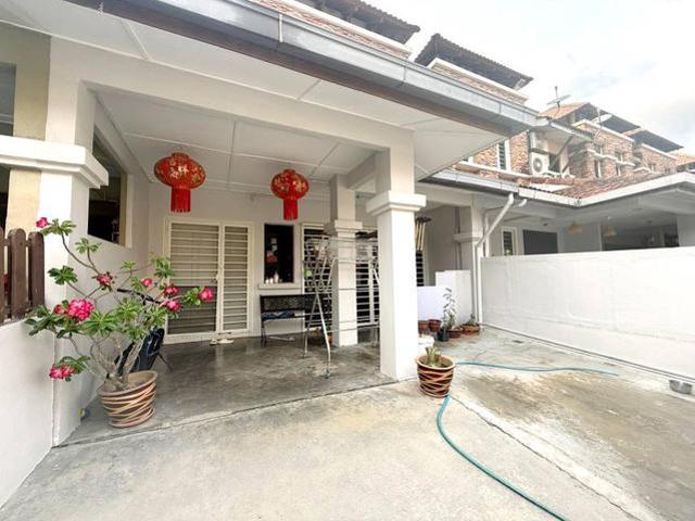 Renovated Double Storey Terracehouse Bandar Nusaputra Puchong 2200sqft