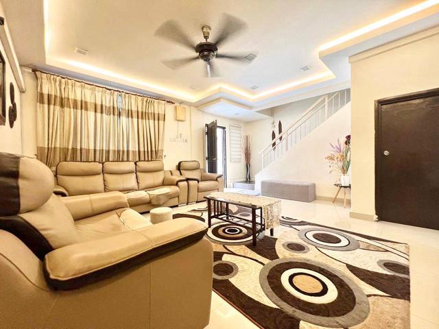 RENOVATED DOUBLE STOREY BSP SP 4 Bandar Saujana Putra