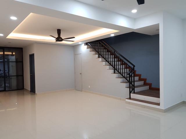 Renovated Double Storey CasaView Cybersouth Viewing Available
