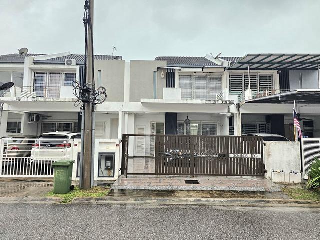 RENOVATED Double Storey Country Villa Resort Ayer Keroh
