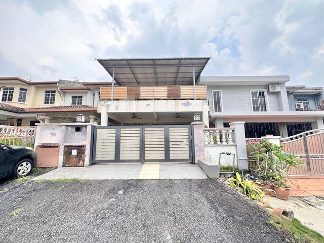 RENOVATED Double Storey House Bandar Baru Salak Tinggi Sepang