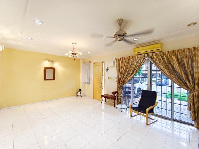 RENOVATED Double Storey Jalan Kristal Seksyen 7 Shah Alam UITM