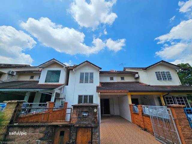 Renovated Double Storey Jalan Serambi Bukit Jelutong Shah Alam