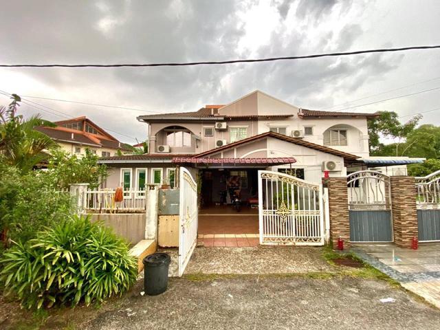 RENOVATED Double Storey Semi D Taman Putra Perdana Puchong