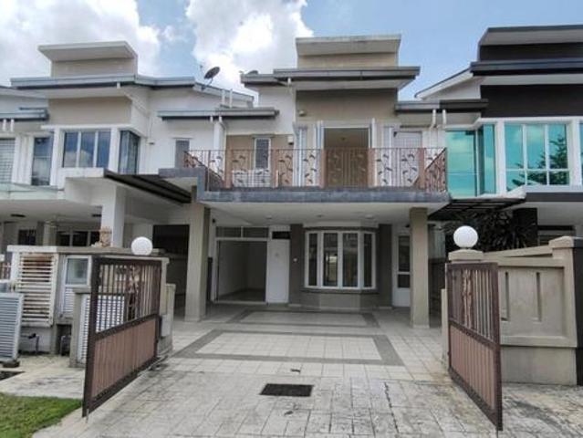 RENOVATED Double Storey Superlink DAlpinia 3 Puchong