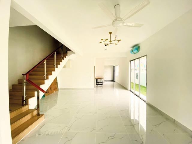 RENOVATED END LOT 2 Stry SERENIA AMANI Serenia City Dengkil