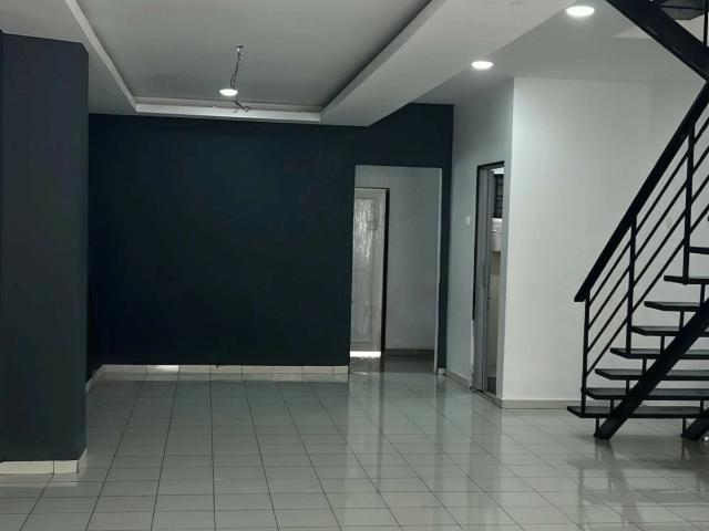 Renovated End Lot Double Storey House, Taman Scientex Kelapa Sawit