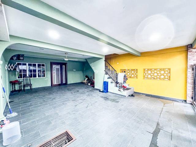 RENOVATED End Lot Double Storey PJS 2 Petaling Jaya