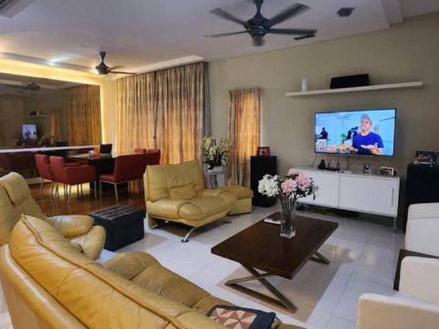 Renovated Endlot Below MV for sale in Denai Alam