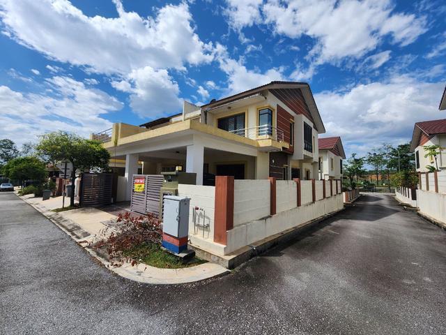 RENOVATED ENDLOT CANTIK Double Storey Nada Alam Nilai Mantin