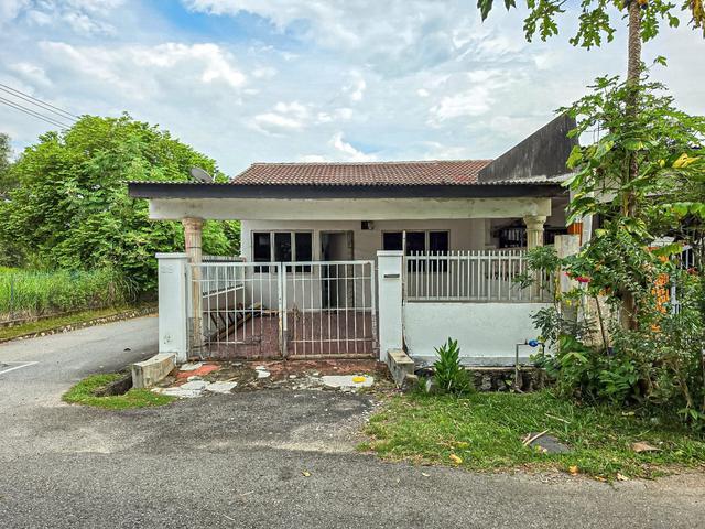 Renovated Endlot 1Storey Terrace Bandar Rinching Seksyen 1 Semenyih