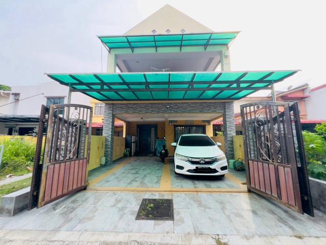 RENOVATED EXTENDDouble Storey terrace Taman Putra Perdana Puchong