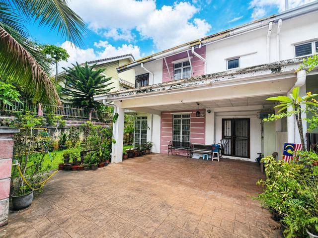 RENOVATED Extended 2 Storey Semi Detach House Bandar Seri Putra Bangi