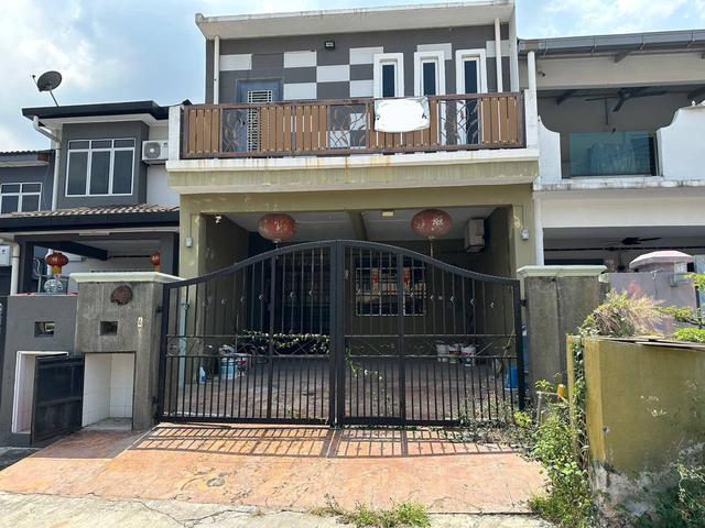 RENOVATED EXTENDED 2Storey Terrace House Taman Saujana Puchong SP7