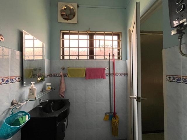 Renovated extended double storey taman kinrara puchong