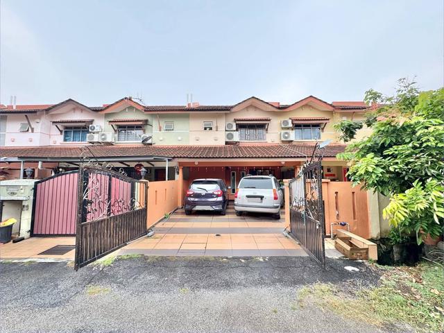 Renovated Extended Double Storey Terrace Taman Tasik Puchong