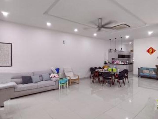 FACING OPEN Double Storey Bandar Tun Hussein Onn Cheras