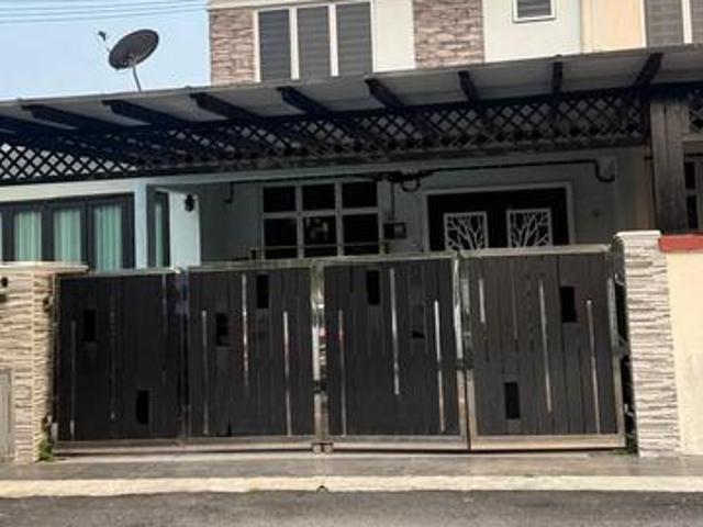 RENOVATED EXTENDED End Lot 2 Storey Taman Perepat Indah Kapar