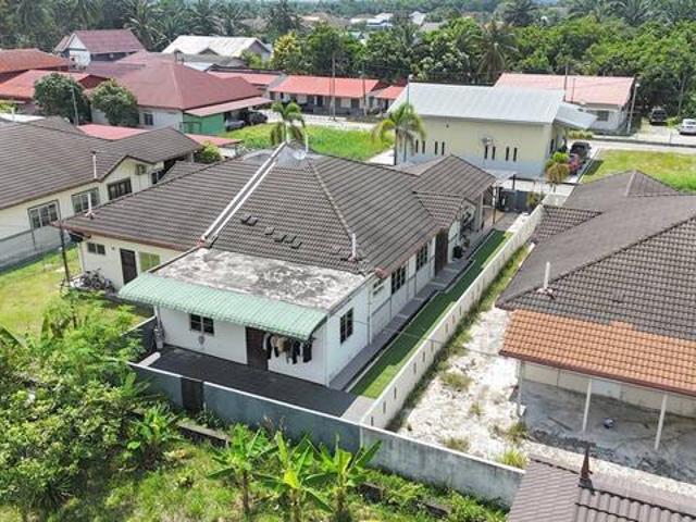 RENOVATED EXTENDED Semi D Single Storey Taman Meru Harapan Jln Jambu