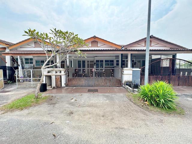 RENOVATED EXTENDED Single Storey Taman Desa Saujana Sg Merab