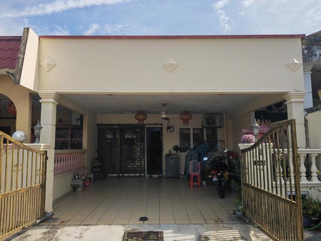 Renovated Extended SINGLE STOREY TERRACE Taman Desa Semenyih